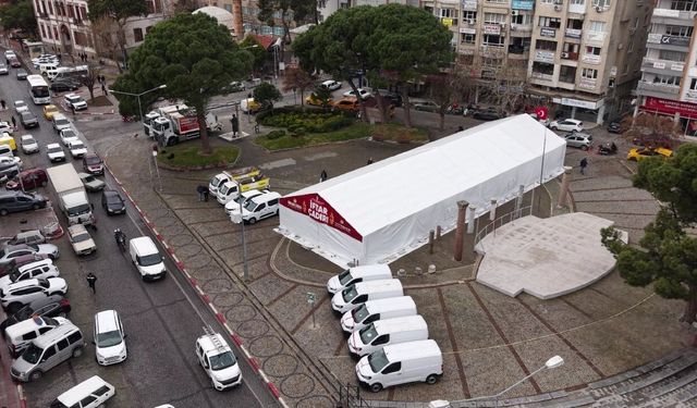 Bergama’da belediye filosu yenilendi: 12 yeni araç hizmete alındı