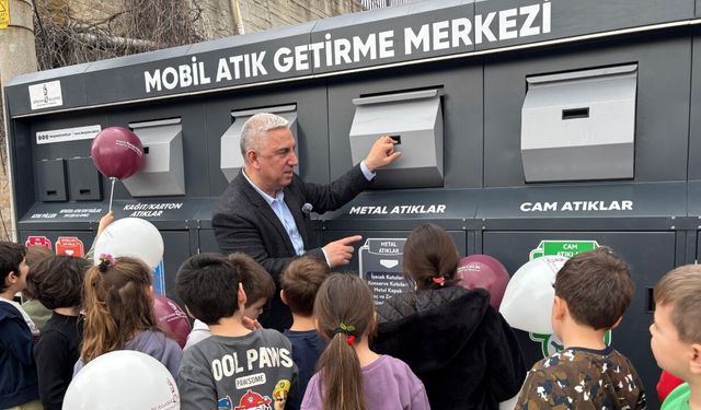 Sıfır Atık Günü’nde Bergama’dan örnek proje: 7 farklı atık türü ayrıştırılarak geri dönüşüme kazandırılıyor
