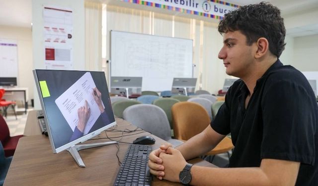 Buca'dan öğrencilere destek