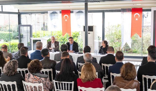 CHP’li Bağcıoğlu Bornova’da konuştu: Savunma politikası, toplumsal güvenliğin teminatıdır