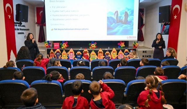 Bornova'dan öğrencilere kapsamlı sağlık eğitimi