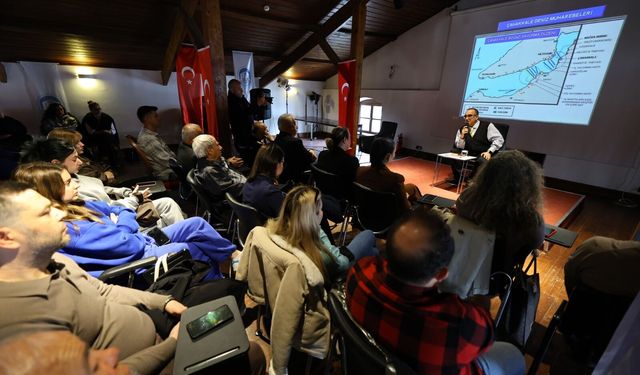 Efes Selçuk’ta Çanakkale Zaferi konuşuldu: Tarihin seyri değişti!