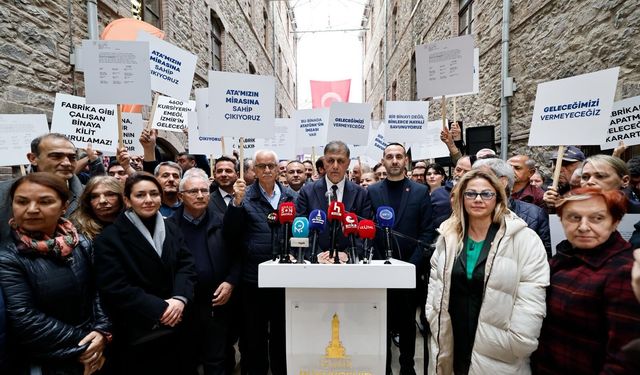 Meslek Fabrikası nöbetine CHP eleştirileri: İl Başkanı Güç ve kurumun müdürü İzmir'de değildi