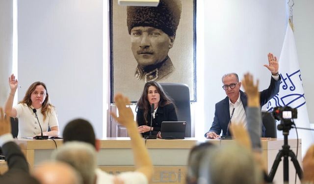 Başkan Denizli’den Çeşmelilere 2 müjde: Bir açılış bir temel atma