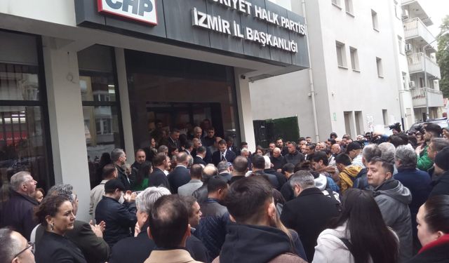 CHP İzmir'de bayramlaşma: Tahliye krizi ve 19 Mart tepkisi