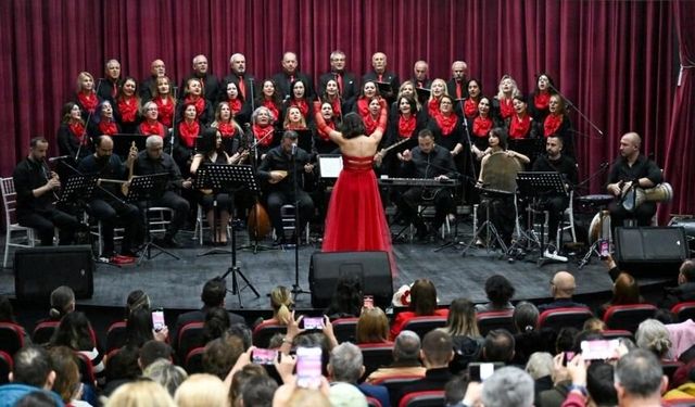 Dayanışmanın türküsü Bornova’da yükseldi
