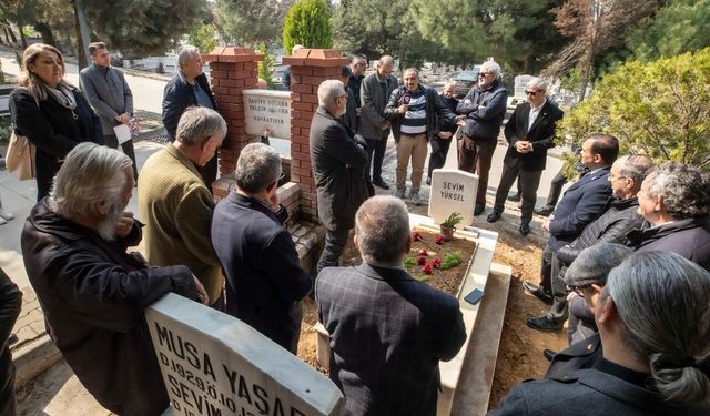 Gazeteci Okan Yüksel mezarı başında anıldı:  Arkasında onurlu bir isim bıraktı