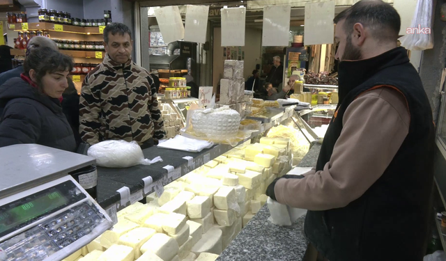 Bayram öncesi çarşıda kalabalık var satış yok: Lor peyniri bile pahalı geliyor