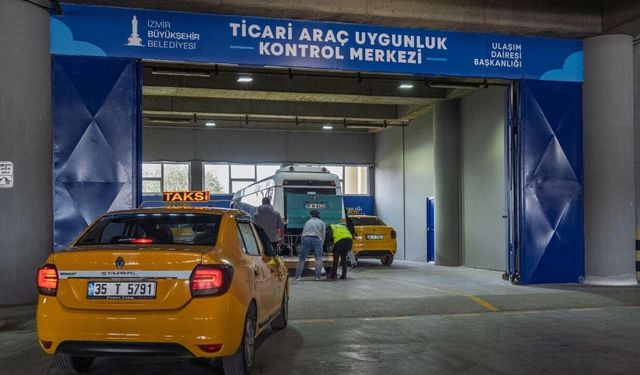 İzmir’de taksi ve minibüslerin kontrolleri bu merkezden yapılıyor