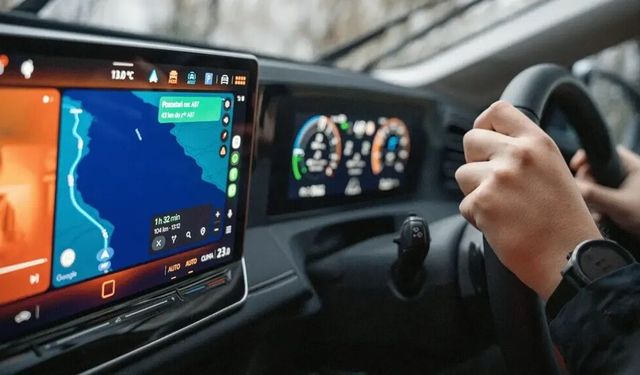 İçişleri Bakanlığı duyurdu: Araç içi ekran düzenlemesi geri çekildi