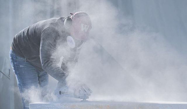 Marble İzmir’de mermer bloklar sanata dönüşüyor: Heykeller kentin dört bir yanında sergilenecek