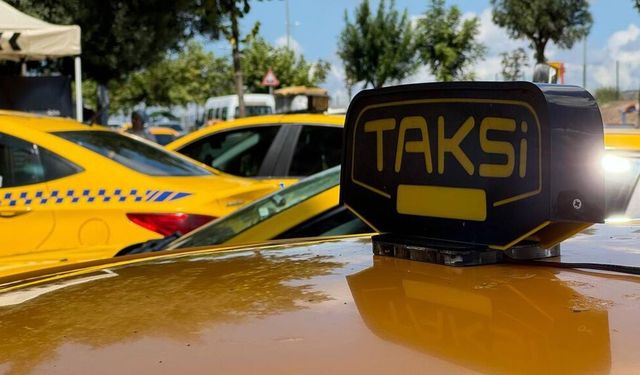 İzmir'de taksicilere yüzde 15'lik zam yetmedi: Bindi-indi 210 lira olmalı!