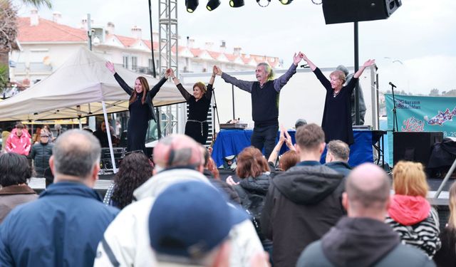 Foça’nın balıkları tanıtıldı: Festival vesilesiyle 'askıda balık' uygulaması başladı