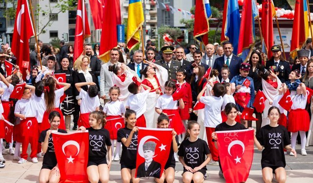 Narlıdere’de 23 Nisan coşkusu doyasıya yaşandı