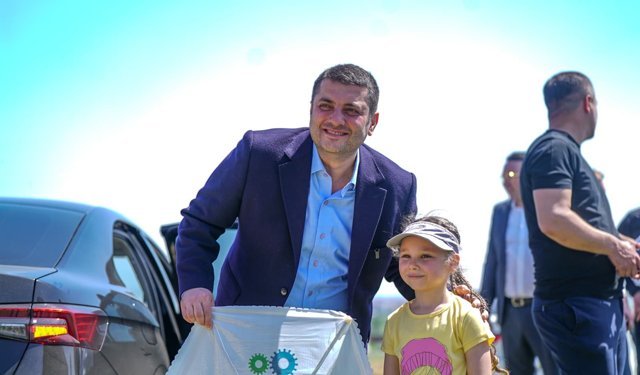 Torbalı Belediyesi’nden gökyüzünü renklendiren şenlik