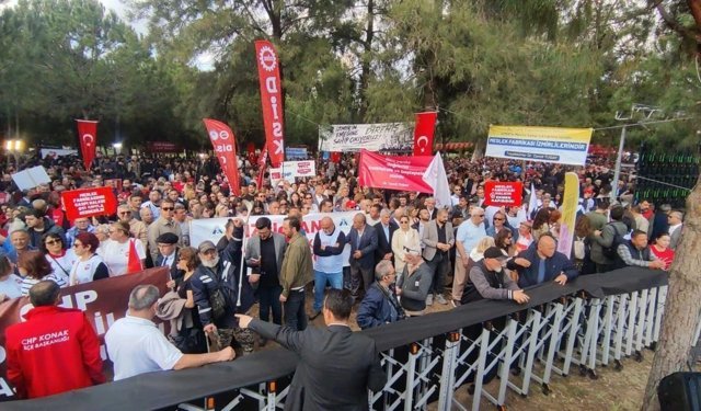 Yazar Tekeli’den Meslek Fabrikası dersleri