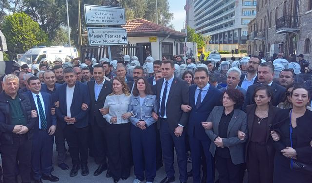 Meslek Fabrikası’nda ‘Gündoğdu Marş’lı protesto