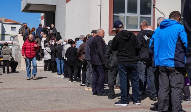 İzmir’de Bulgaristan seçimleri için sandık kuruldu