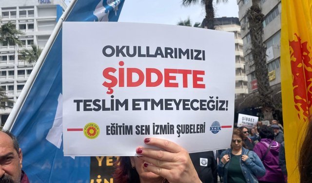 Öğretmenler ayakta: İzmir’de binlerce eğitim emekçisi şiddete karşı yürüdü