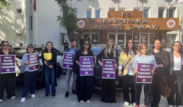 İzmir Büyükşehir'e kadınlardan tepki: Berkhan Alptekin ödüllendirildi