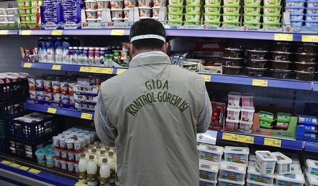 İzmir'de skandal: İnsanlara at ve eşek eti yedirmişler