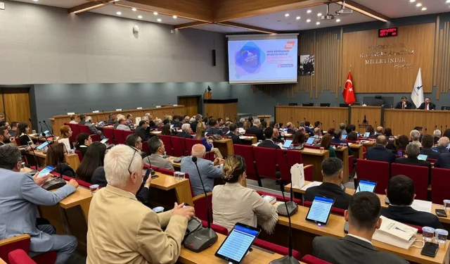 İzmir Büyükşehir Meclisi’nde yeni atamalar: CHP’de görev dağılımı netleşti