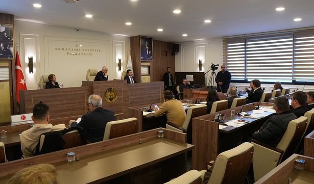 Kemalpaşa’da faaliyet raporu kabul edildi: Daha özgüvenli bir belediyeyiz