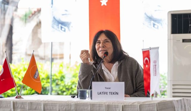 Latife Tekin Bornova’da gençlerle buluştu: Sizin dünyanızı çok merak ediyorum