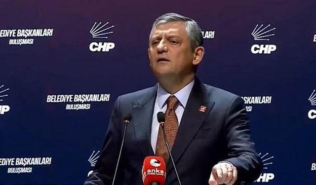 Özgür Özel: Haysiyet cellatlarını unutursak şerefsiziz!