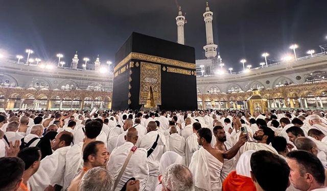 Umrede mağdur oldular: Tur şirketi iflas etti, yüzlerce kişi mahsur kaldı!