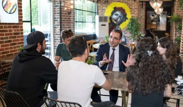 Balçova Belediyesi’nde gençlere kitap desteği: Başvurular Sosyal Hizmetler Müdürlüğü’nden yapılıyor