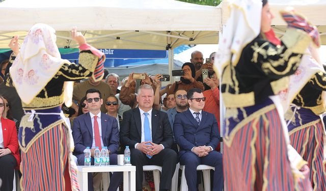 Cumhuriyetin gençleri Urla’da 19 Mayıs’ı coşkuyla kutladı