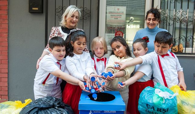 Karşıyaka'da Mavi Kapak projesine çocuklardan anlamlı destek