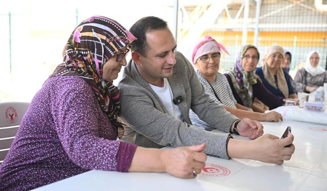 Bornova’nın çınarları üniversiteli oluyor