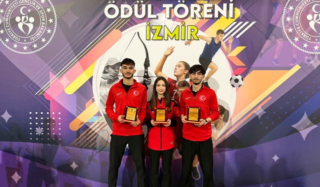 Kemalpaşa'dan  17 sporcu tekvando dalında ülkemizi temsil etti