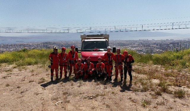 270 metrede nefes kesen kurtarma tatbikatı: Kazazedeye güvenli tahliye