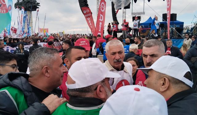 İzmir’de 1 Mayıs’taki protestonun perde arkası: Kahrolsun işçi düşmanları sloganı neden atıldı?