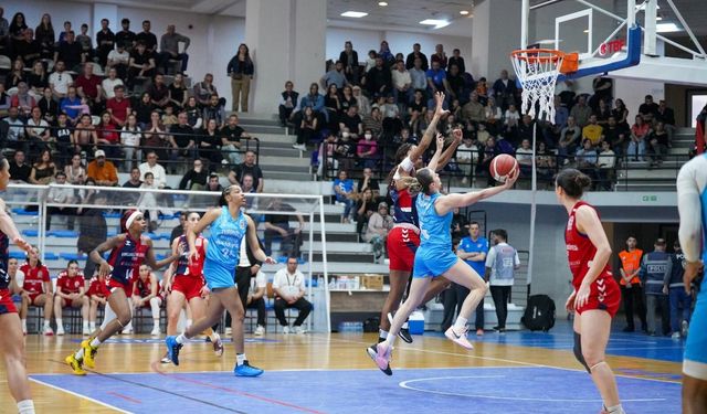 Final ateşi Turgutlu’da yandı: Turgutlu Belediyesi Kadın Basketbol Takımı seriye güçlü başladı