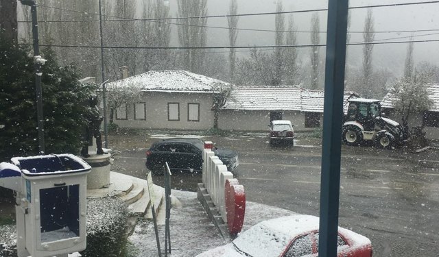 İzmir’de mayısta kar şaşkınlığı