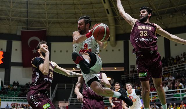 Göz-Göz play-offlarda 'devam' dedi: Seriyi Bandırma'ya taşıdı