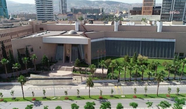 İzmir'de 33 kedinin ölü bulunmasına ilişkin gözaltına alınan veteriner hekim tutuklama talebiyle mahkemeye sevk edildi