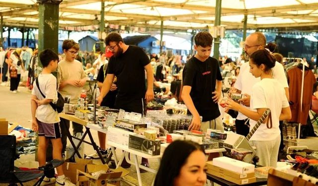 İzmir'in bütçe dostu rotası: Bostanlı ikinci el pazarı nerede?