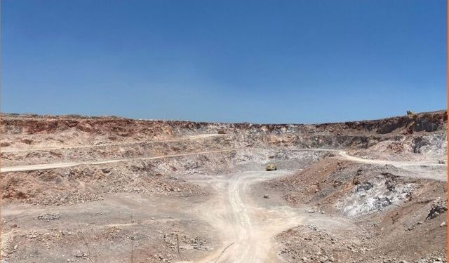 Doğal site komşu madene onay!