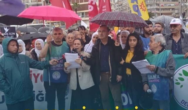 DEM Parti’den İzmir’de ‘Barış İçin Adım At’ yürüyüşü