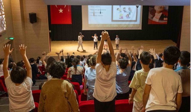 Bornova Belediyesi’nden öğrencilere sağlık desteği