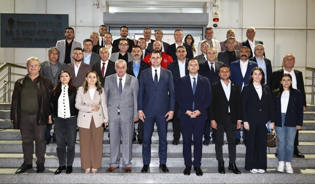 CHP İzmir İlçe Başkanları bir araya geldi.. İl Başkanı Güç: Sorunları kapsamlı şekilde değerlendirdik