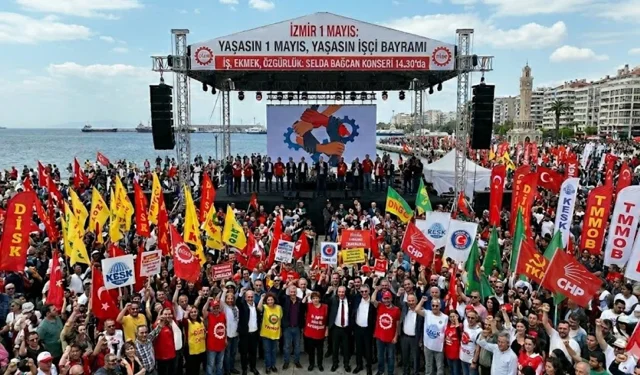 İzmir’de 1 Mayıs coşkusu: Kortejler Gündoğdu’ya akıyor