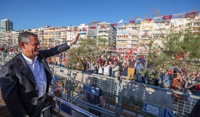 İzmir Valiliği’nden Cumhuriyet Meydanı’ndaki Özel mitingine veto: Yeni adres gösterildi