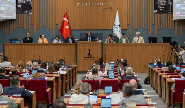 İzBB toplantısı yapılamadı: Yeter sayı olan 94'e ulaşılamadı!