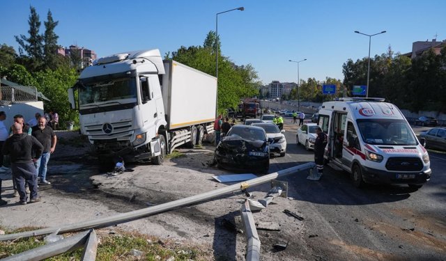 İzmir’de 3 yurttaş hayatını kaybetmişti: TIR faciasına ilişkin mahkemeden yeni karar